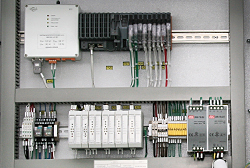 Рис.1 Преобразовательный модуль SMTN2 в отсеке управления Рис.1 Преобразовательный модуль SMTN2 в отсеке управления